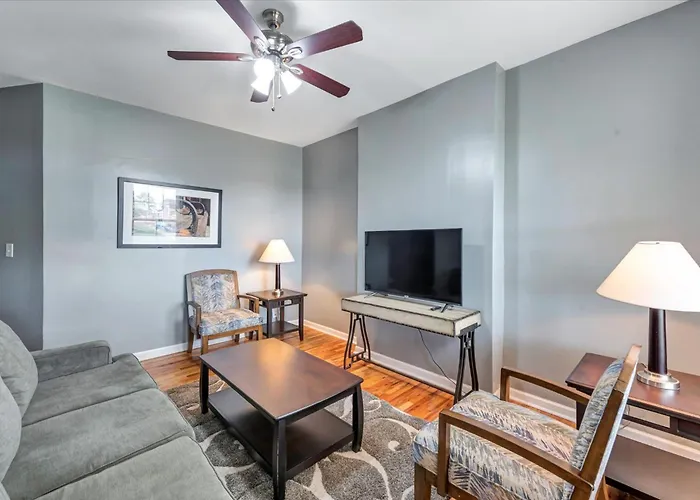 Historic First Floor Tower Grove Unit Stl 1E