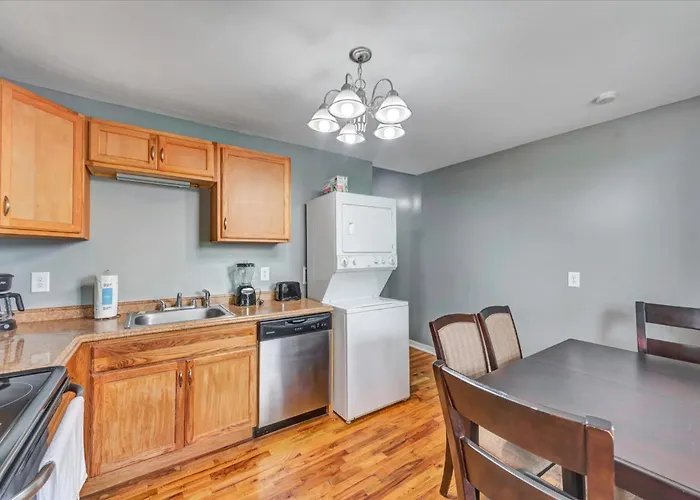 Historic First Floor Tower Grove Unit Stl 1E