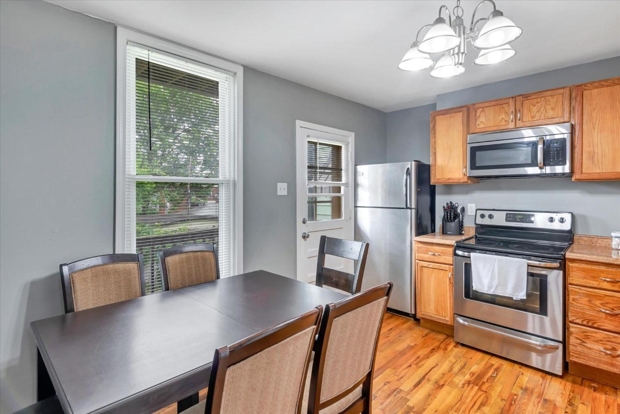 Historic First Floor Tower Grove Unit Stl 1e *
